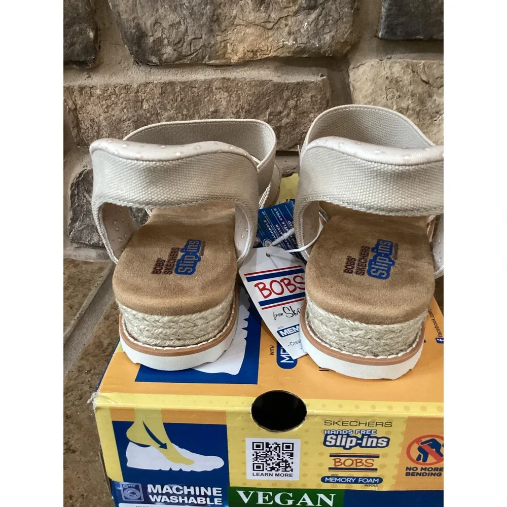 Skechers BOBS Slip-ins Desert Kiss Golden Lily Natural Sandal  Women 9.5 New
